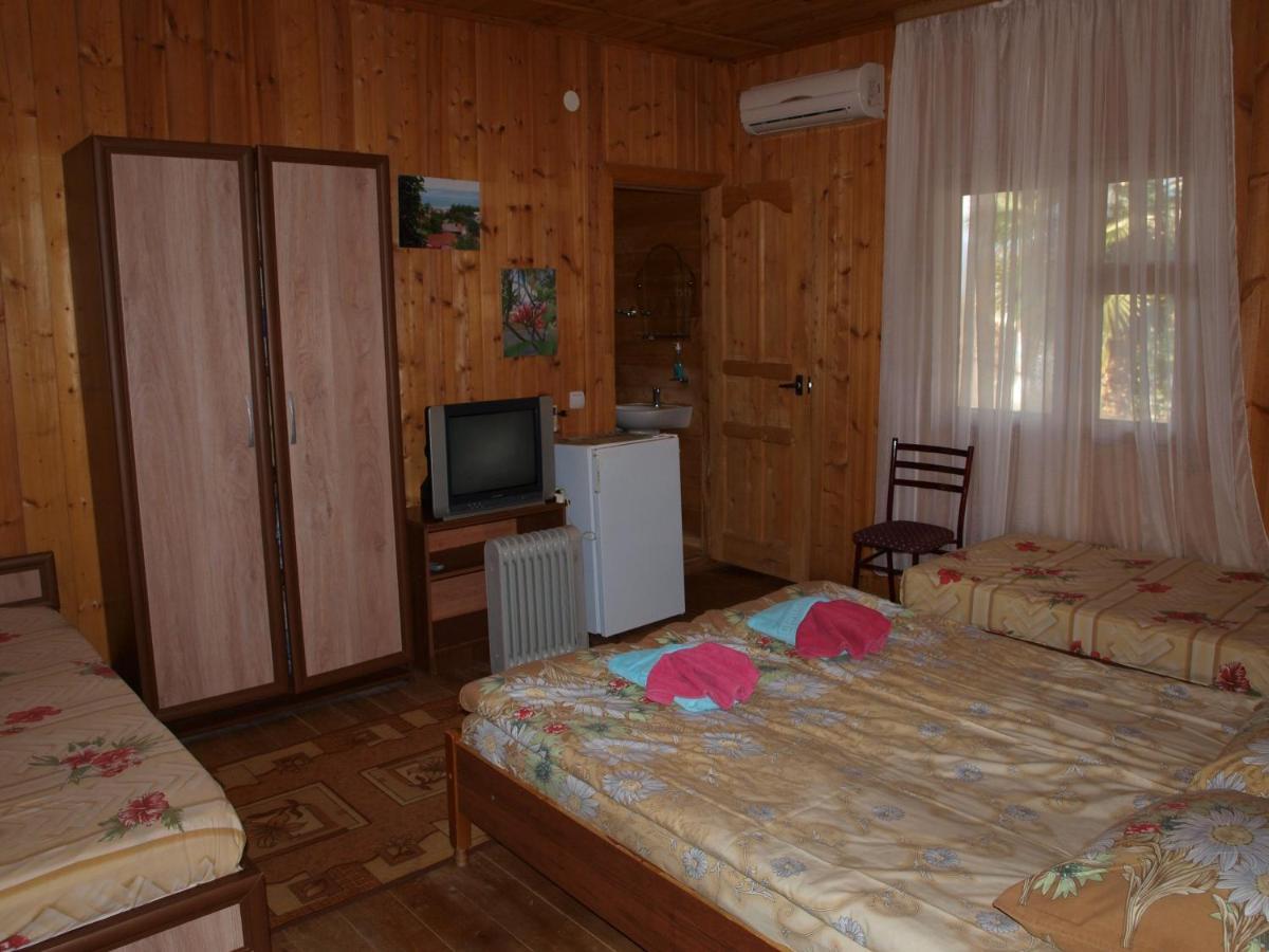 Эко-Отель Гагра Gagra Exterior photo